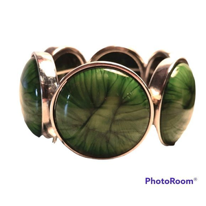 Green  Bracelet Silver Tone Stretch Costume Fashion Mesmerizing Simulated Gem‎